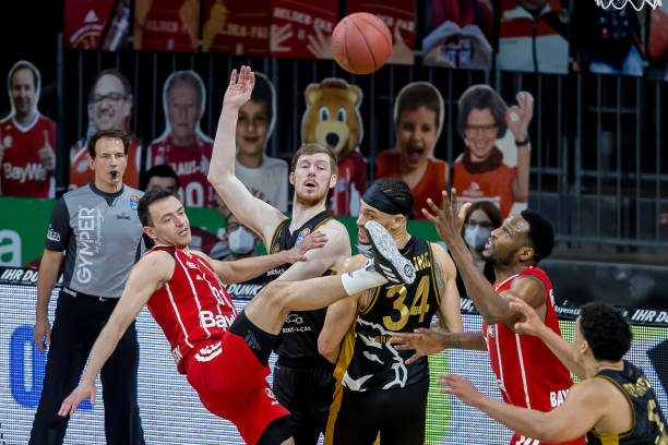 多重战术打 多重战术打