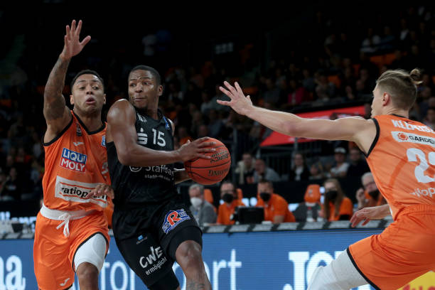 剑指冠军和 剑指冠军和